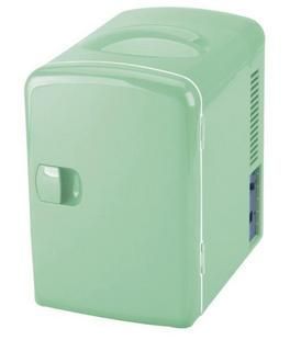 供应4L车/家两用冰箱 出行旅游好帮手
